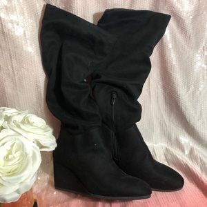 Kelly and Katie Maverique Wedge Boots size 7.5 Brand New black